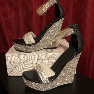 Chase + Chloe Paulie Sandal size 7.5